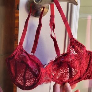 NWT 32B red Unlined bra lacey 🔥